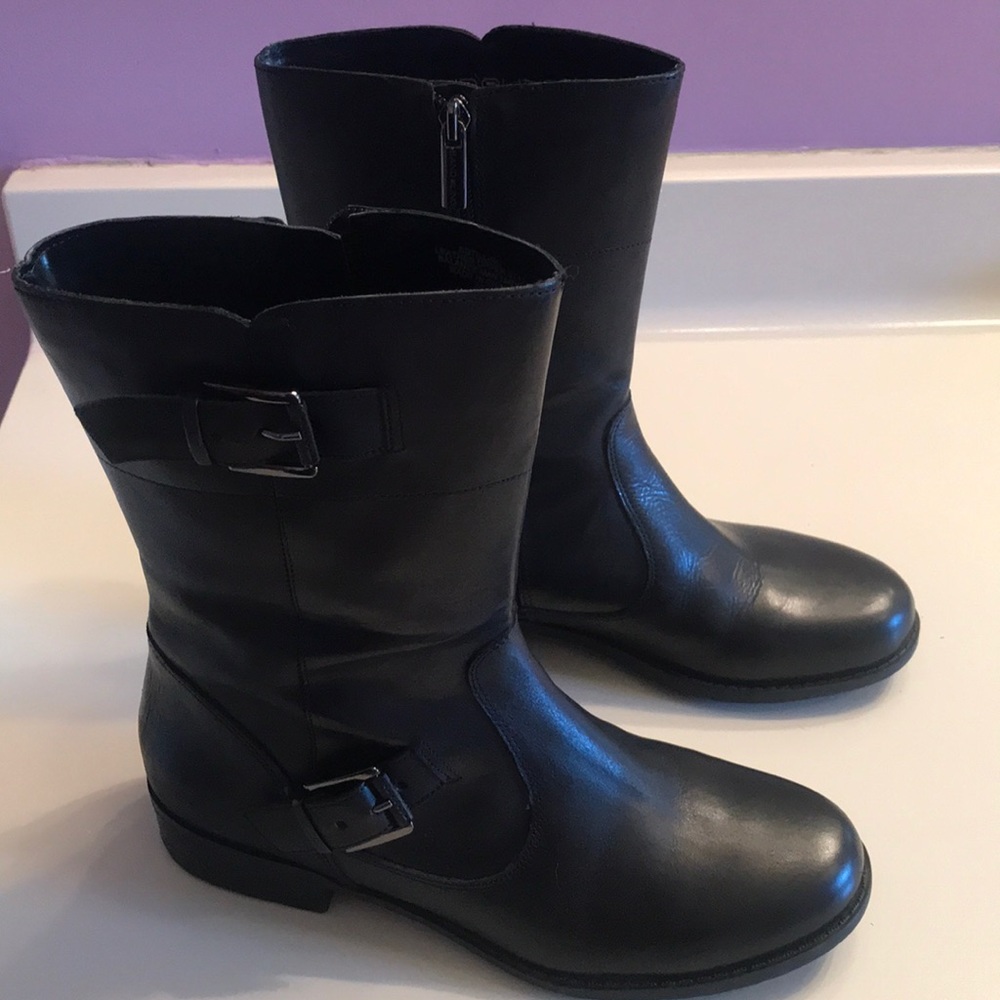 Bandolino black leather boots